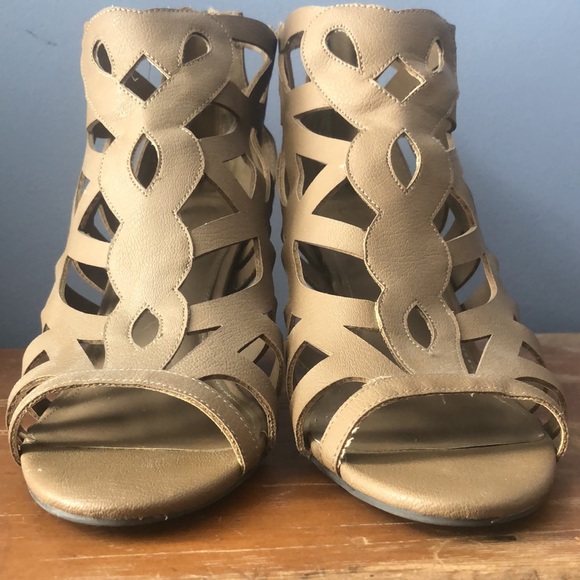 Open toe faux leather chunky heels - Picture 2 of 9